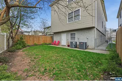 433 Linden, Elizabeth, NJ 07202 - Photo 32