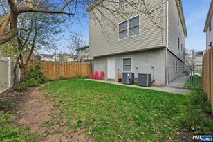 433 Linden, Elizabeth, NJ 07202 - Photo 32