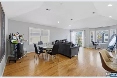 433 Linden, Elizabeth, NJ 07202 - Photo 6