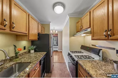 241 E Main Street 2B #2B, Bergenfield, NJ 07621 - Photo 6