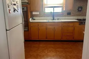 237 Riverview Pl 2, Cliffside Park, NJ 07010 - Photo 6