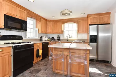 38 Maple Avenue, Westwood, NJ 07675 - Photo 16