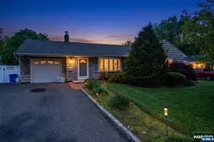 31 Susan Ave, Midland Park, NJ 07432 - Photo 4