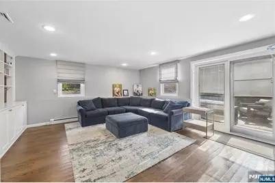 1073 Allessandrini Avenue, New Milford, NJ 07646 - Photo 10