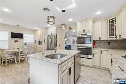 1073 Allessandrini Avenue, New Milford, NJ 07646 - Photo 6