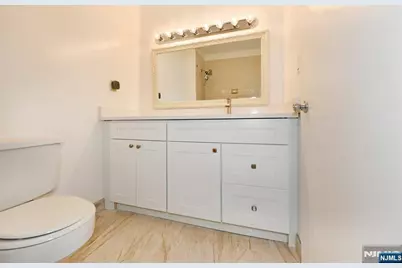 7004 Boulevard East 31A #31A, Guttenberg, NJ 07093 - Photo 20