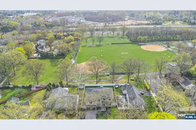 722 Erie Road, Paramus, NJ 07652 - Photo 46