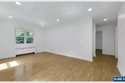 179 Christie Heights Street B #B, Leonia, NJ 07605 - Photo 2