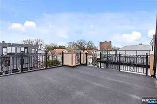 45 Lincoln Ave, Cliffside Park, NJ 07010 - Photo 32
