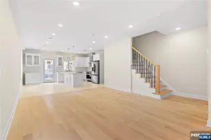 45 Lincoln Ave, Cliffside Park, NJ 07010 - Photo 8