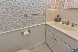 520 Lafayette Ave, Wyckoff Township, NJ 07481 - Photo 20