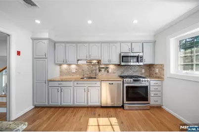 1 Hazley Court, Rochelle Park Township, NJ 07662 - Photo 12