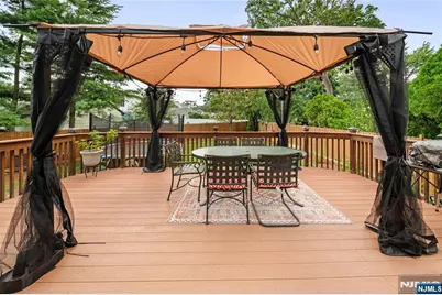 1 Hazley Court, Rochelle Park Township, NJ 07662 - Photo 18
