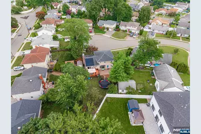 1 Hazley Court, Rochelle Park Township, NJ 07662 - Photo 36