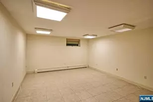 190 Undercliff Ave A, Edgewater, NJ 07020 - Photo 16