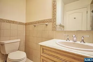190 Undercliff Ave A, Edgewater, NJ 07020 - Photo 12