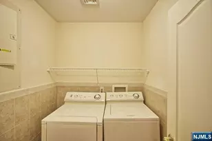190 Undercliff Ave A, Edgewater, NJ 07020 - Photo 14