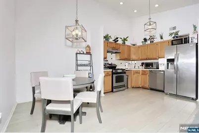 1093 Ash Drive, Mahwah, NJ 07430 - Photo 10