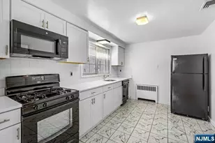 370 Aurora Ave 2, Cliffside Park, NJ 07010 - Photo 12