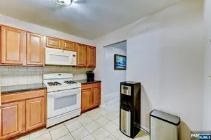 6 Hansen 6, Wayne, NJ 07470 - Photo 22