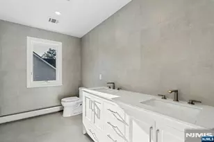 306 Ogden Ave, Teaneck Township, NJ 07666 - Photo 32