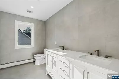 306 Ogden Avenue, Teaneck Township, NJ 07666 - Photo 32