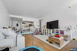 2301 City Pl, Edgewater, NJ 07020 - Photo 4