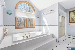 70 Harrison Ln, Bloomingdale, NJ 07403 - Photo 24