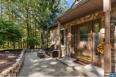 70 Harrison Lane, Bloomingdale, NJ 07403 - Photo 46