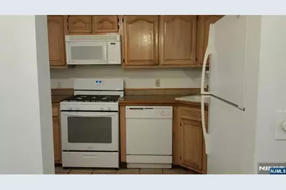 1138 Sycamore Lane, Mahwah, NJ 07430 - Photo 4