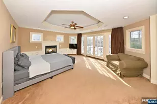 2604 Cleveland Ave, Washington Township, NJ 07676 - Photo 14