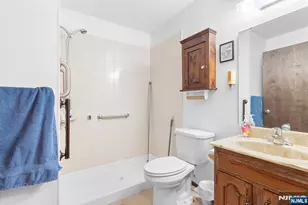 114 Van Dam Ave, Bloomingdale, NJ 07403 - Photo 18