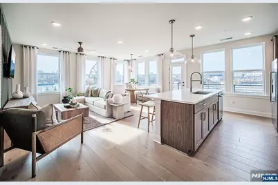 400 Sycamore Street 402 #402, Kearny, NJ 07032 - Photo 2