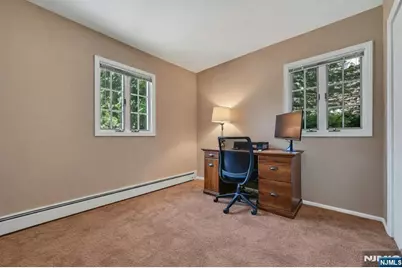 44 W Midland Avenue, Paramus, NJ 07652 - Photo 12