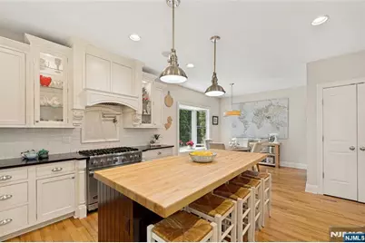 512 Spring Avenue, Ridgewood, NJ 07450 - Photo 18