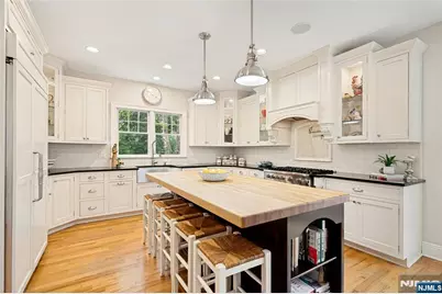 512 Spring Avenue, Ridgewood, NJ 07450 - Photo 16
