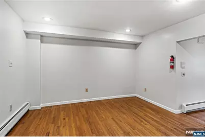 800 Ocean Avenue 1 #1, Jersey City, NJ 07304 - Photo 14