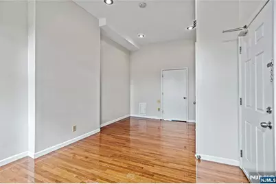 800 Ocean Avenue 1 #1, Jersey City, NJ 07304 - Photo 34