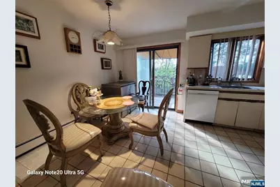 1643 Maple Street, Fort Lee, NJ 07024 - Photo 10