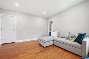 16 Munn Street 2, Montclair, NJ 07042 - Photo 4