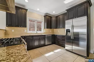 229 E Columbia B, Palisades Park, NJ 07650 - Photo 10