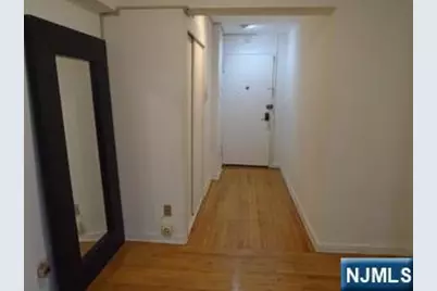 3021 Edwin Avenue 4B #4B, Fort Lee, NJ 07024 - Photo 6