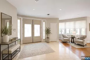 290 Dunkerhook Rd, Paramus, NJ 07652 - Photo 4