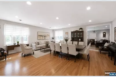 290 Dunkerhook Road, Paramus, NJ 07652 - Photo 44