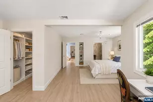 290 Dunkerhook Rd, Paramus, NJ 07652 - Photo 32