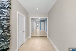 290 Dunkerhook Rd, Paramus, NJ 07652 - Photo 36