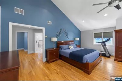 290 Dunkerhook Road, Paramus, NJ 07652 - Photo 24