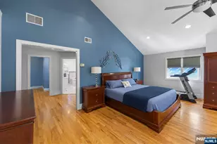 290 Dunkerhook Rd, Paramus, NJ 07652 - Photo 24