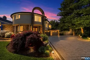 290 Dunkerhook Rd, Paramus, NJ 07652 - Photo 2