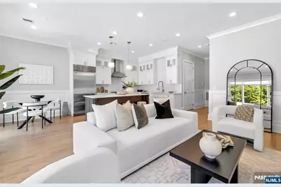 22 Gabriel Court 22 #22, Paramus, NJ 07652 - Photo 2